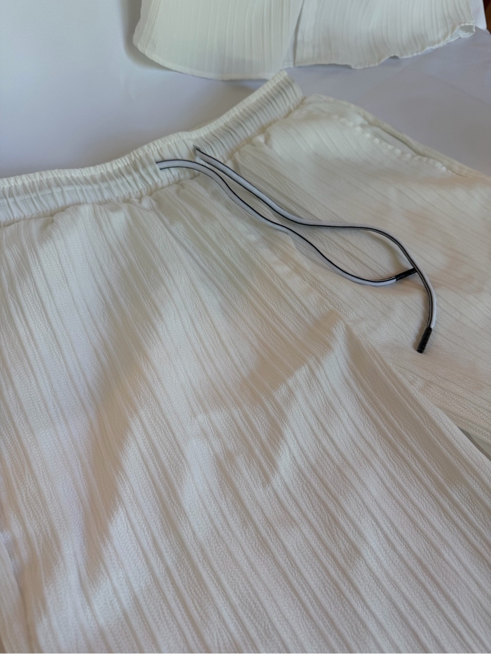 NWOT Manfinity White Gauze Style Textured Collared Shirt & Shorts Set - Picture 4 of 7